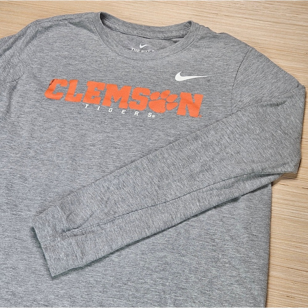 Clemson Tigers Nike Long Sleeve T-Shirt Boys XL Gray Athletic Cut Graphic Tee